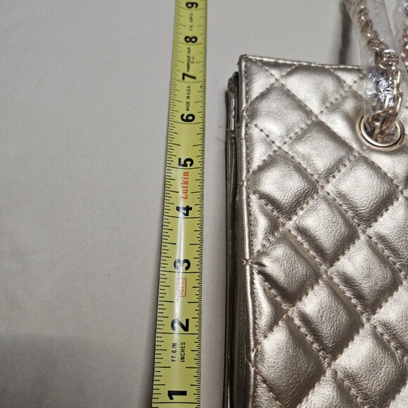 Gold shoulder bag with chain strap - Picture 7 of 7